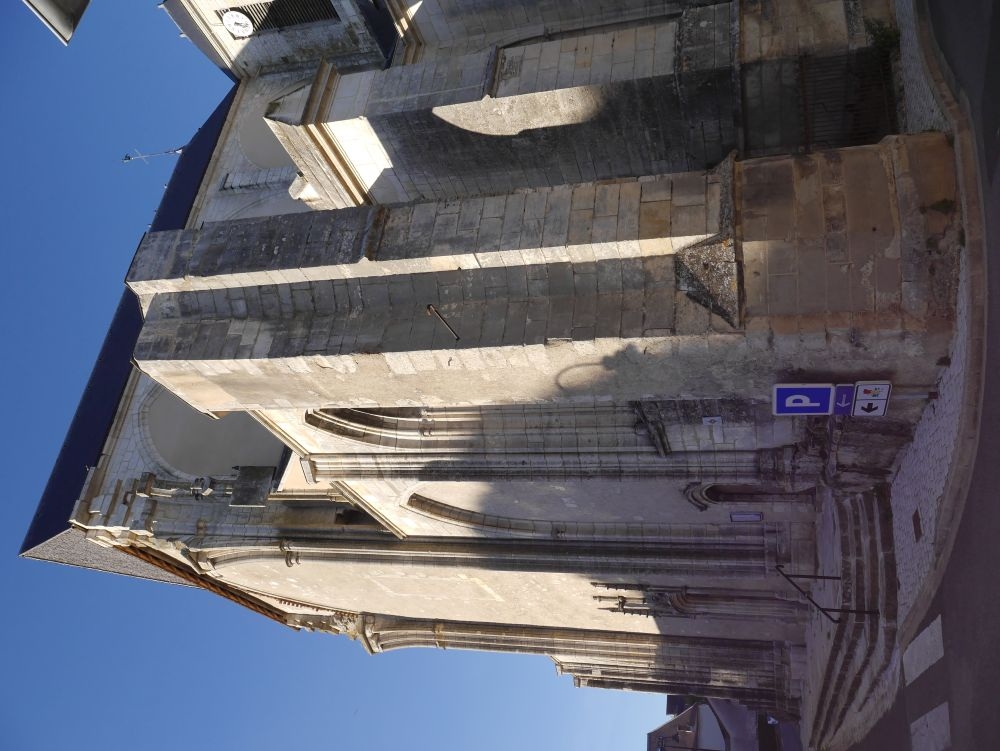 Église abbatiale Saint-Guinefort