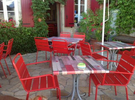 Restaurant-Le-Pousse-Caillou---Exterieur-1
